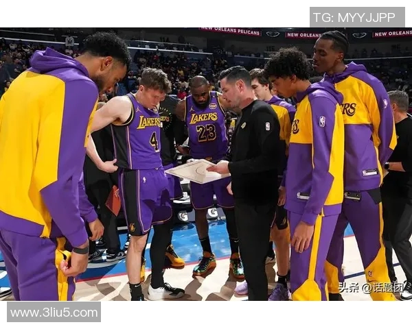 2012年湖人与勇士的经典对决回顾与精彩瞬间分析