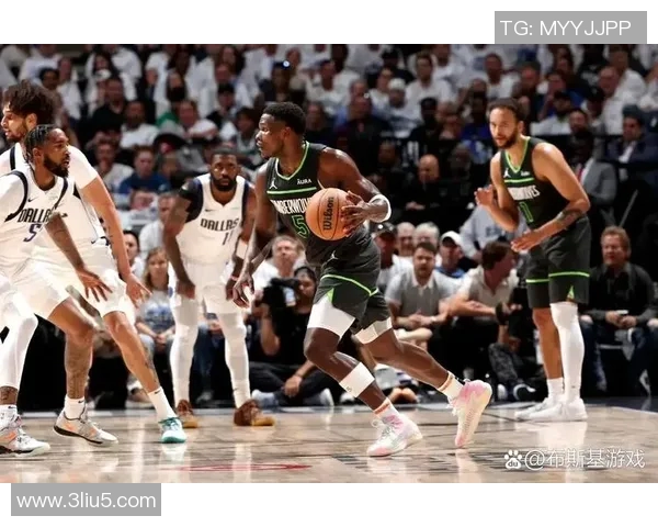 2016年勇士与独行侠激战回顾：篮球场上的巅峰对决与传奇瞬间