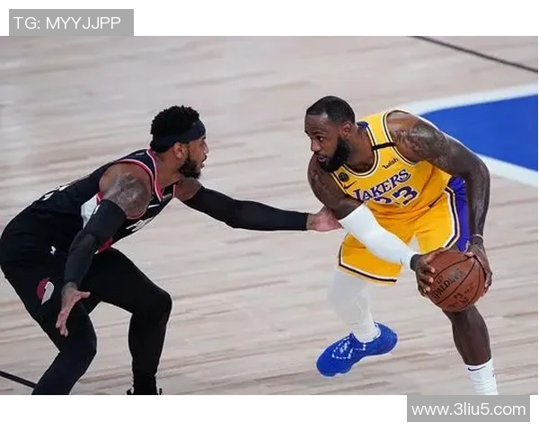 2019年火箭队与掘金队精彩对决比赛录像回顾与分析